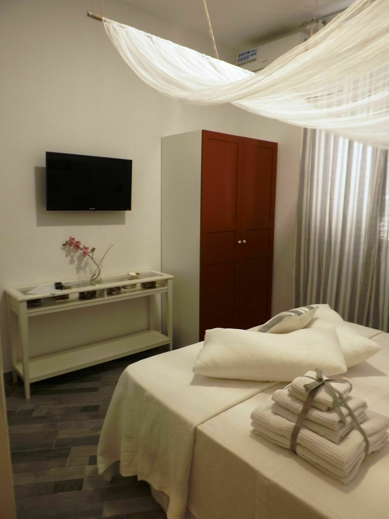 Domus Alma Bed & Breakfast Наполи Екстериор снимка