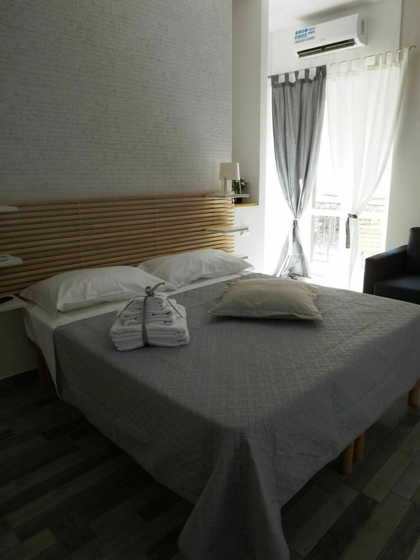 Domus Alma Bed & Breakfast Наполи Екстериор снимка