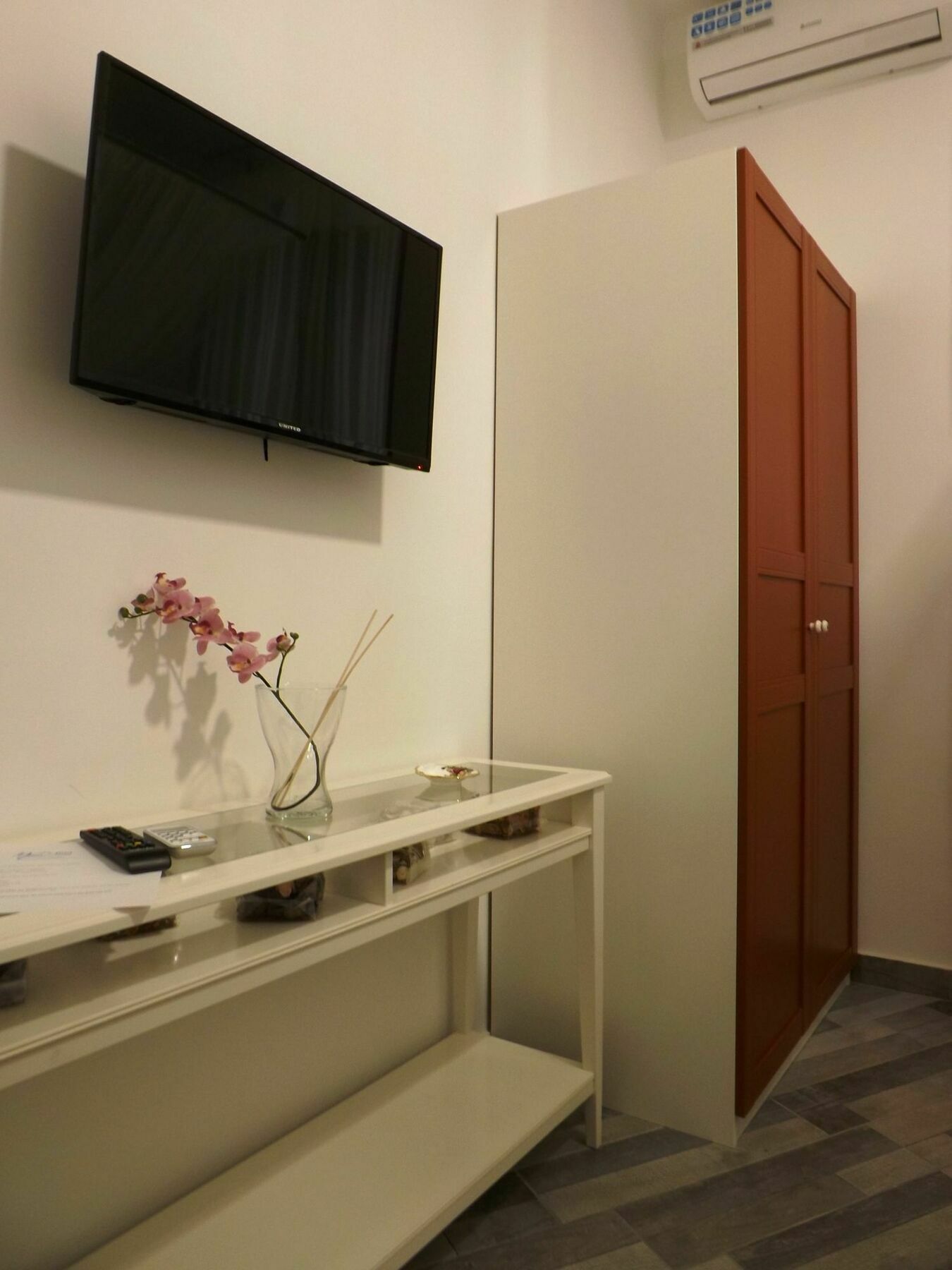 Domus Alma Bed & Breakfast Наполи Екстериор снимка
