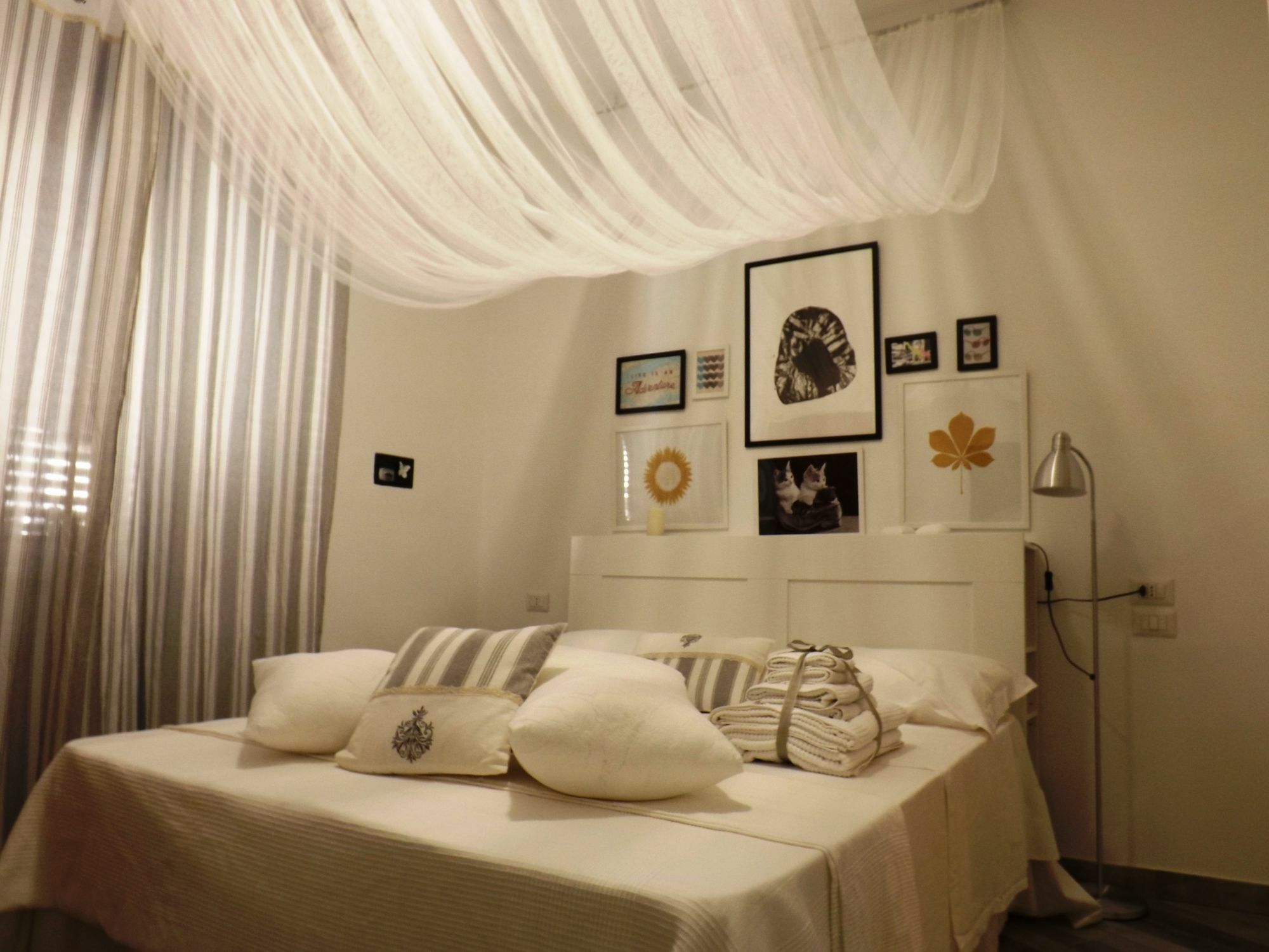 Domus Alma Bed & Breakfast Наполи Екстериор снимка