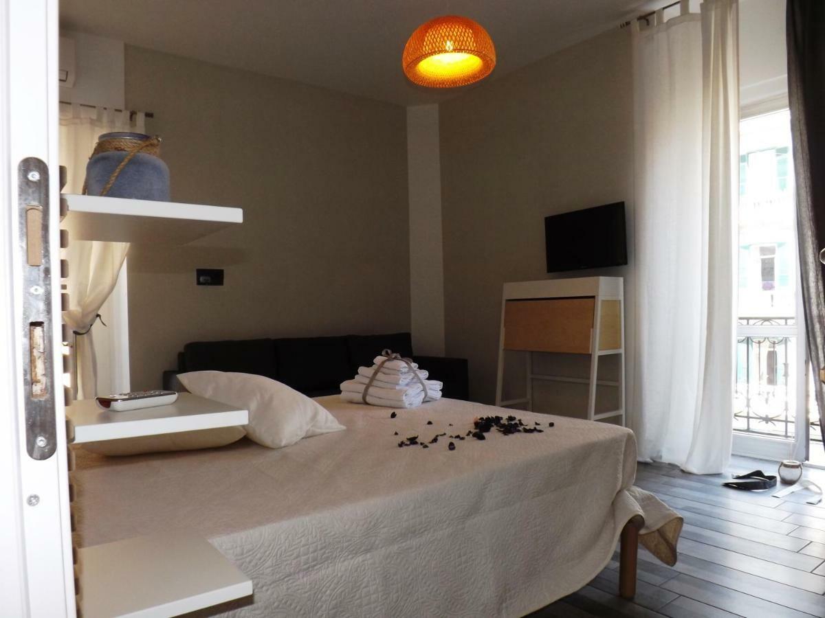 Domus Alma Bed & Breakfast Наполи Екстериор снимка